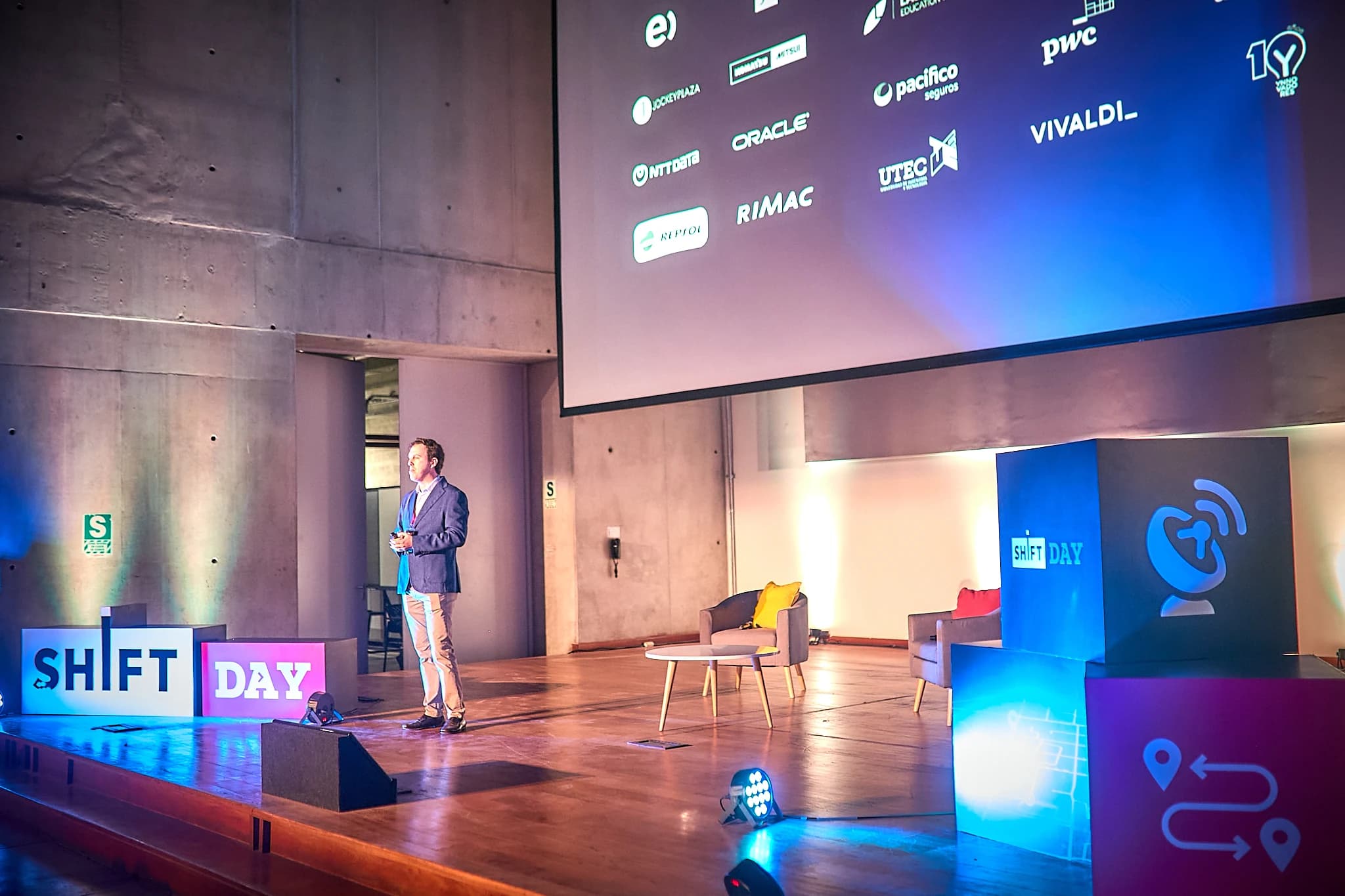 SHIFT DAY 2024 visual 2