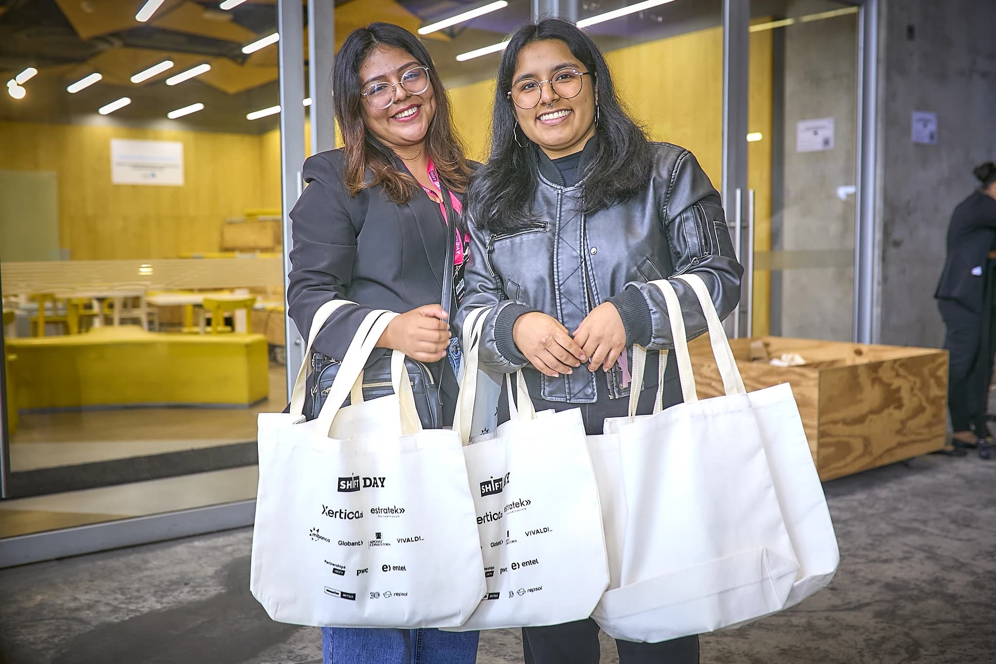 SHIFT DAY 2025 visual 4